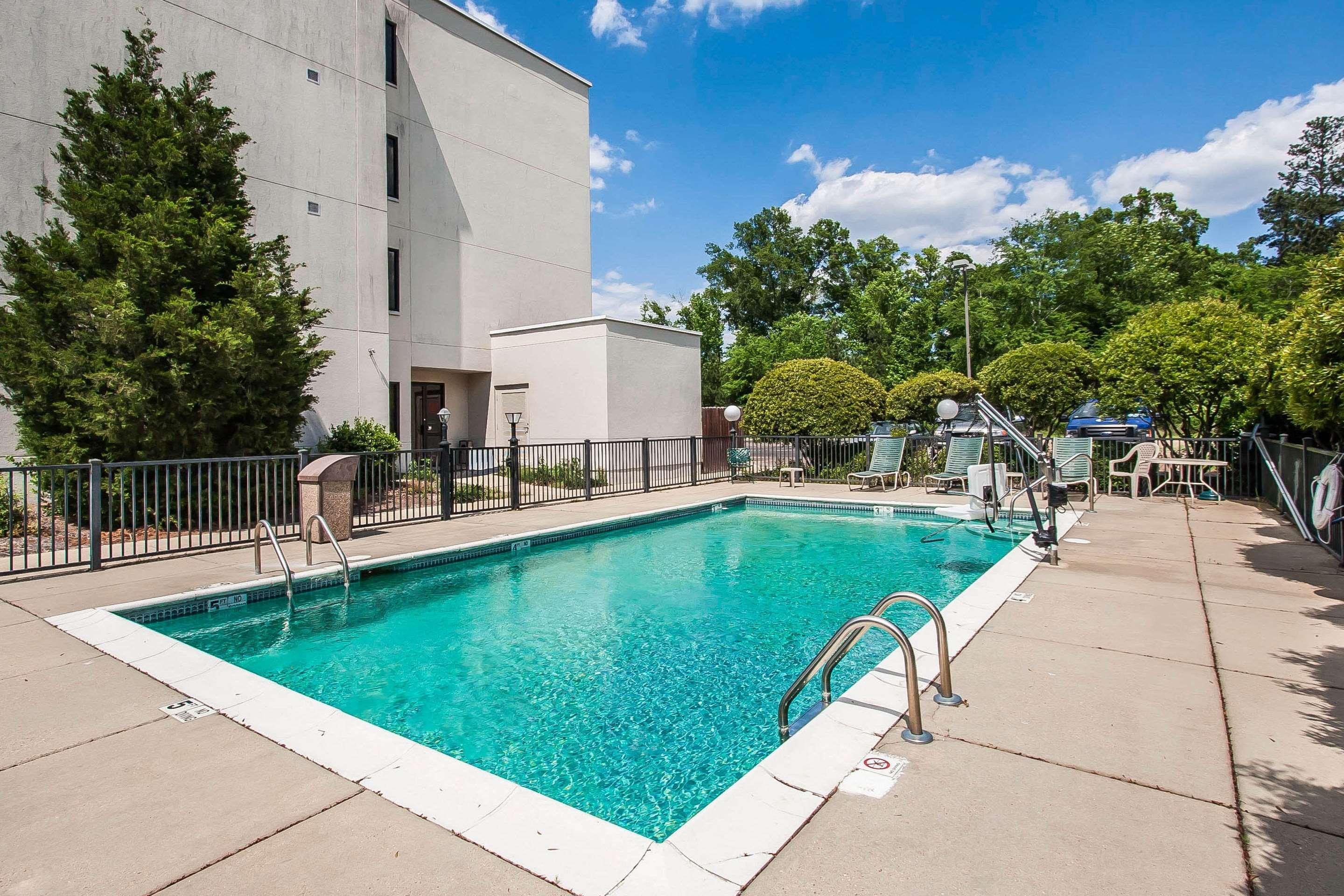 Travelodge By Wyndham Flowood Exterior photo