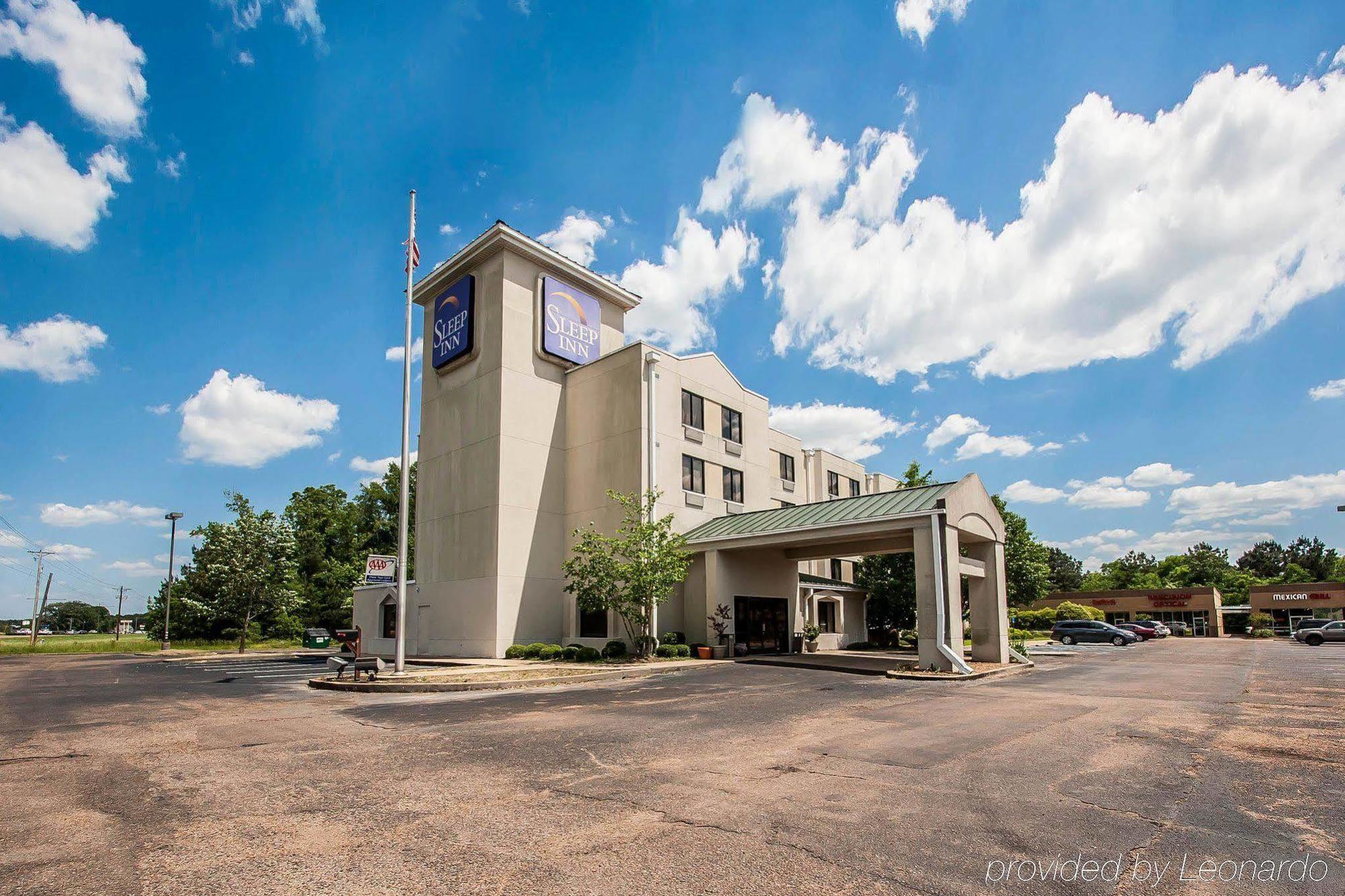 Travelodge By Wyndham Flowood Exterior photo